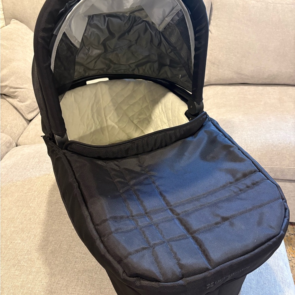 UPPAbaby Black Infant Carrying Bassinet 2014